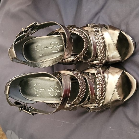 High heels - Picture 1 of 10